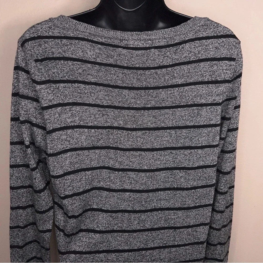 Large Mossimo Grey Black Striped Long Sleeve Sweater Vneck Knit Womens Academia